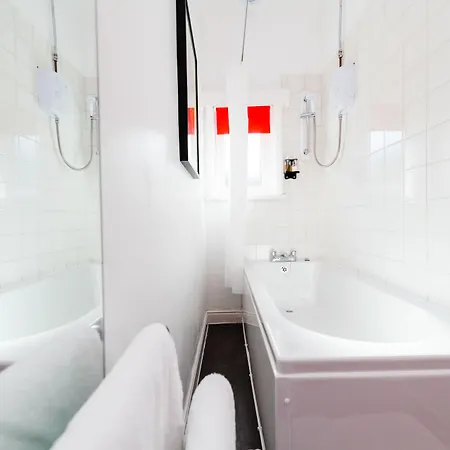 فندق مبيت وإفطار Kenways 3*