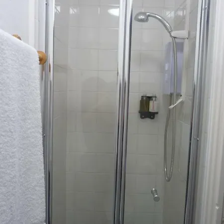 Bed & Breakfast Kenways Scarborough