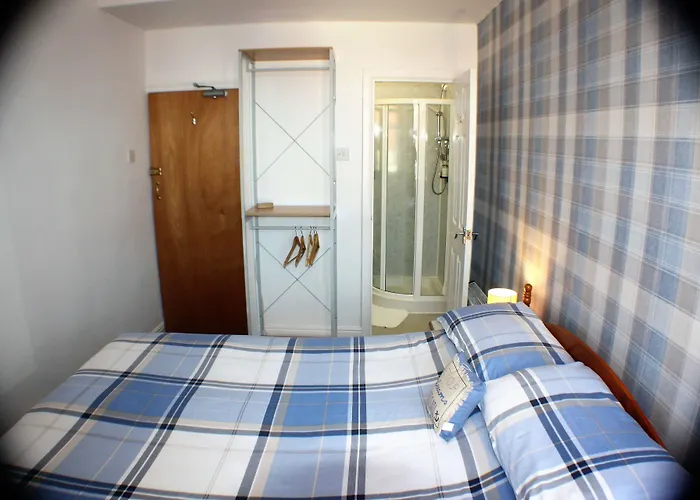 Kenways Bed & Breakfast 3*